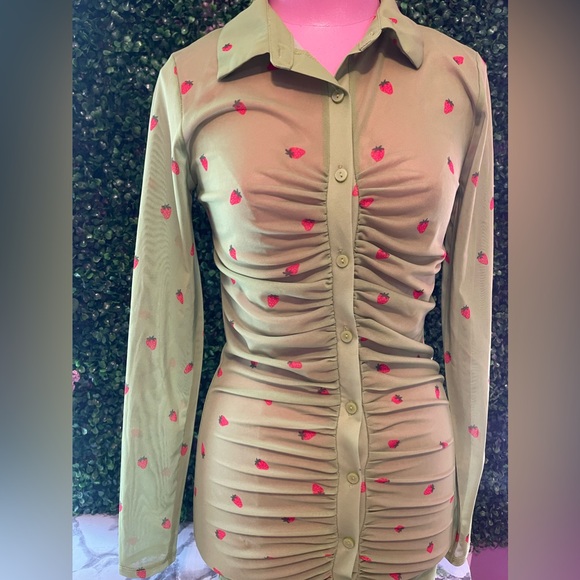 Strawberry print mesh dress - Picture 8 of 10